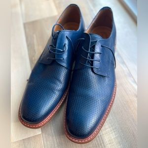 Navy blue Ritzen dress shoes